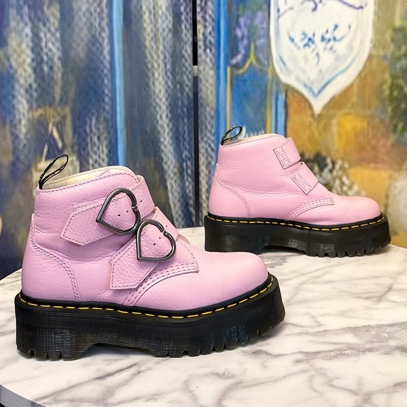 Dr. Martens Devon Heart Leather Platform Boots Buckle Pink Lavender 6 GUC - Picture 2 of 13